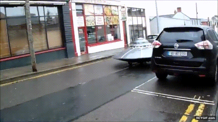 GIF animado (95235) Mientras tanto en las calles irlandesas