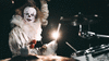 GIF animado (96317) Pennywise de ha cansado de dar sustos y ha montado su propia banda de metal