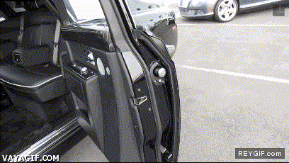 GIF animado (92031) Rolls roce phantom vamos los mismos extras que mi coche
