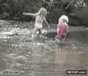GIF animado (93171) Si eres pescador tener esta hija te haria sentir el padre mas orgulloso del mundo