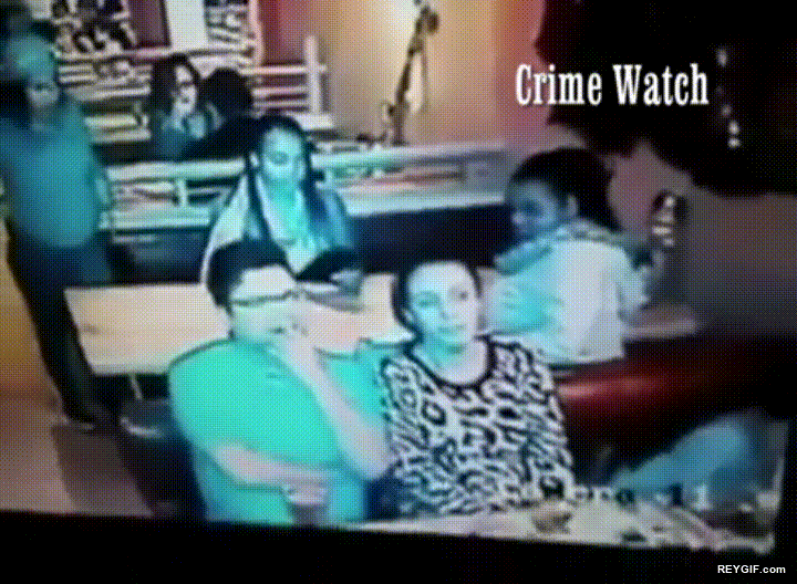 GIF animado (95523) Ten siempre controlado tu bolso en los sitios publicos para evitar que te roben