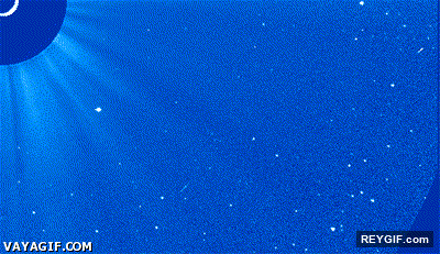 GIF animado (94997) Y asi desaparece un cometa al dirigirse hacia el sol