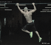 GIF animado (93176) Y dices que te haces 10 dominadas seguidas guau debes haber entrenado mucho